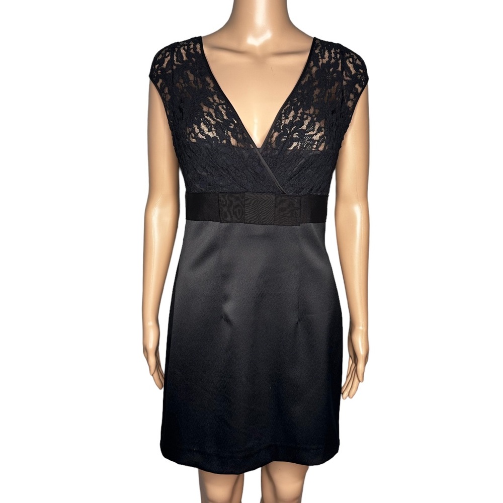 Banana republic black v-neck short dress size 2P
